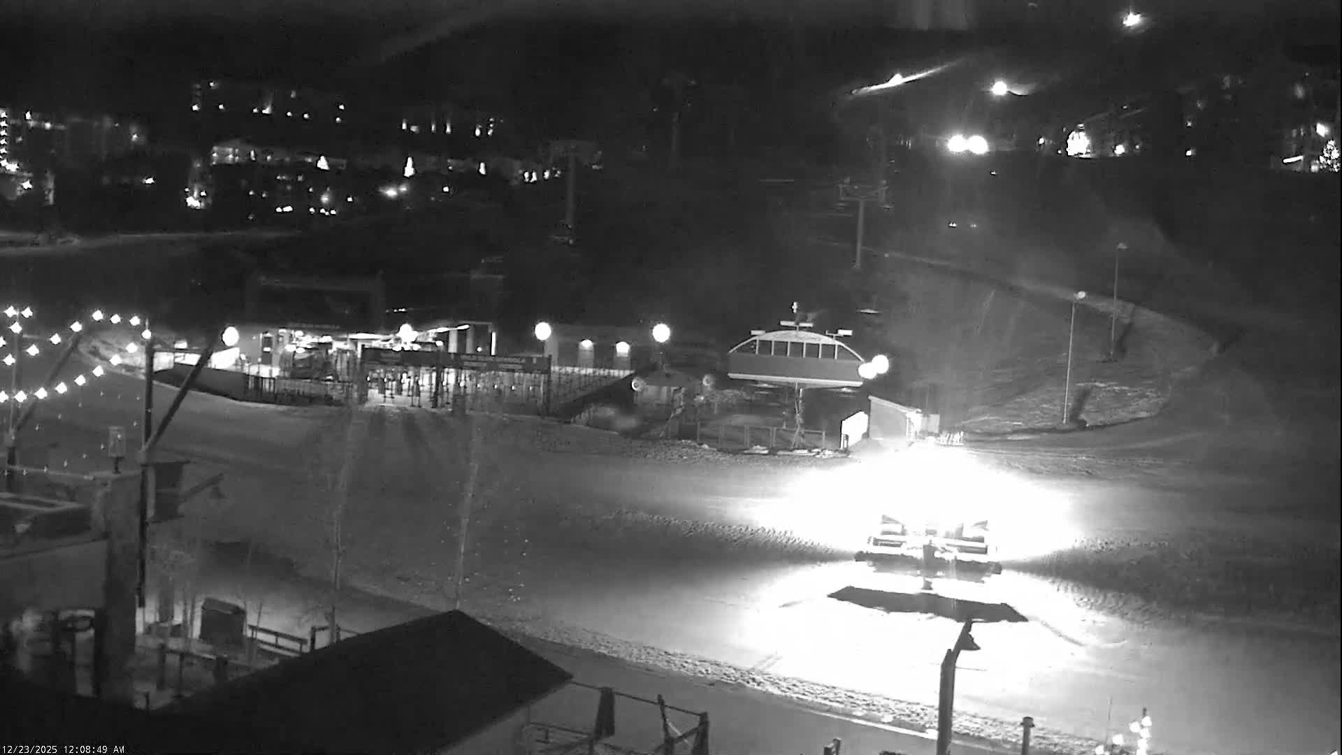 Steamboat Resort Christie Peak Express & Wild Blue Gondola Ropeway & Ski Slopes Live Cam - Steamboat Springs, Routt County, Colorado, USA