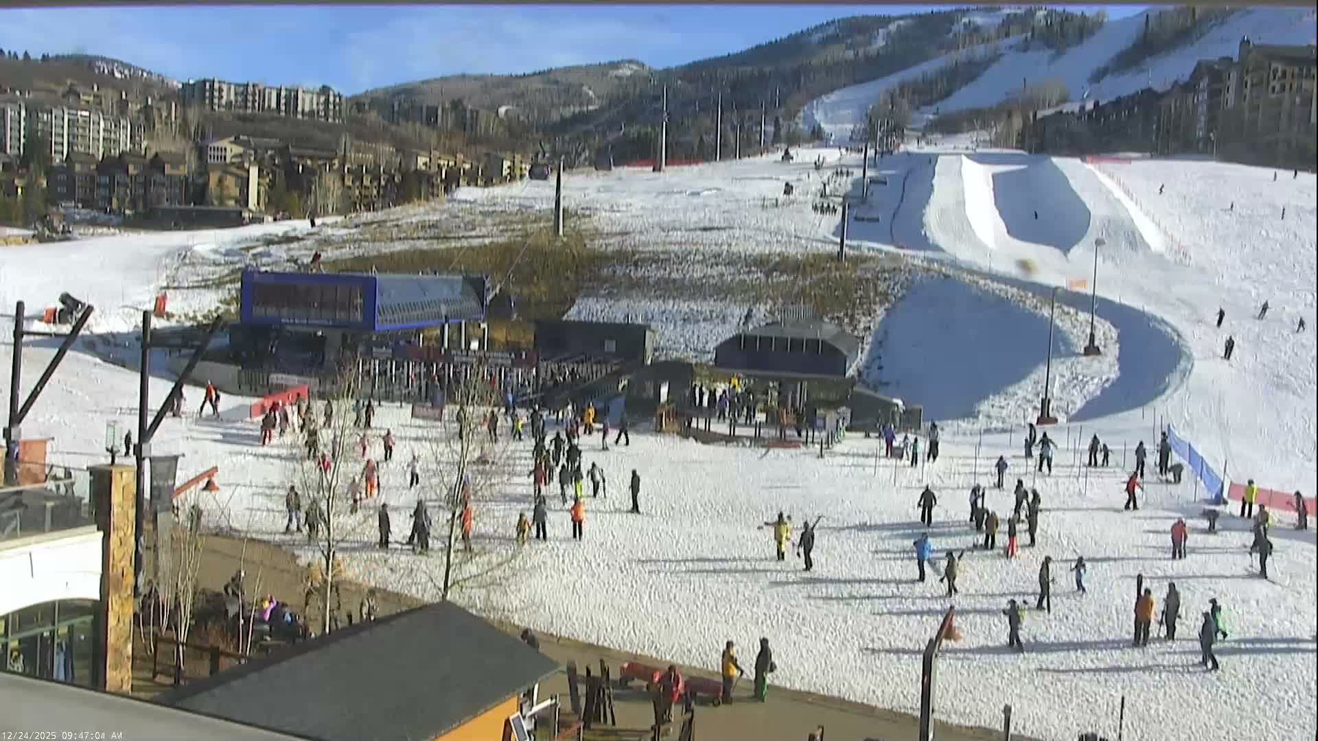 Steamboat Resort Christie Peak Express & Wild Blue Gondola Ropeway & Ski Slopes Live Cam - Steamboat Springs, Routt County, Colorado, USA