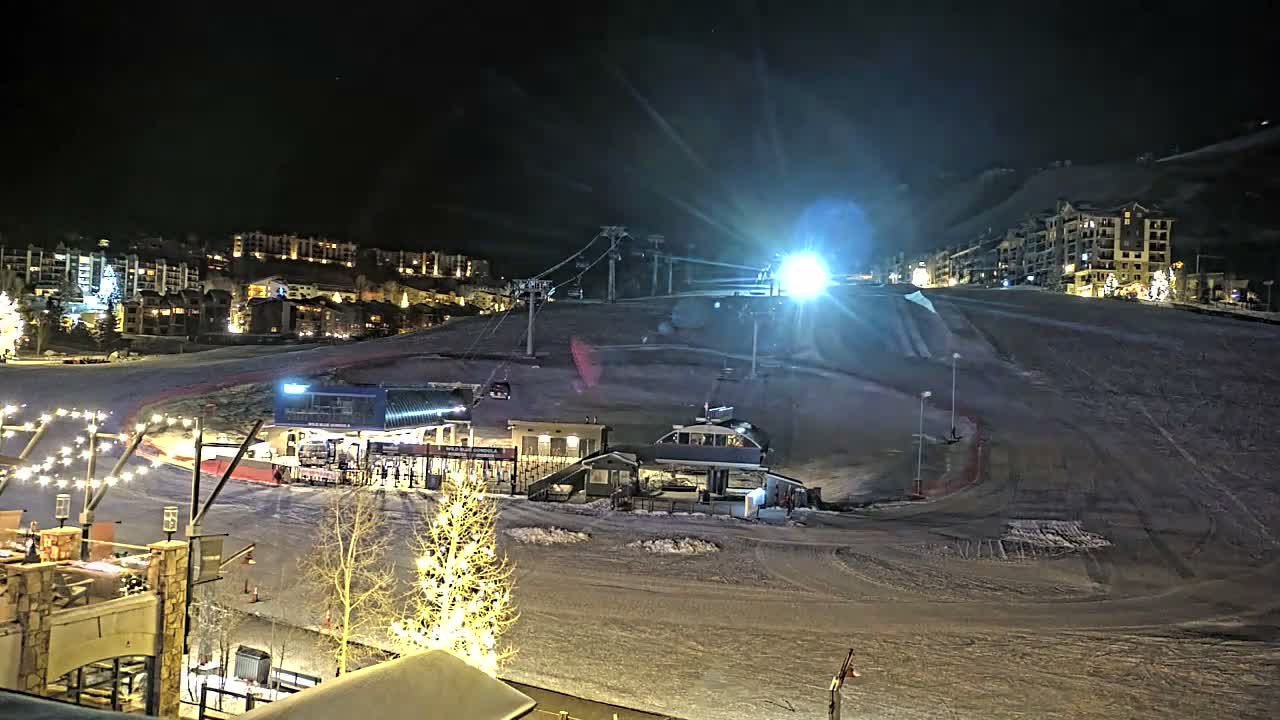 Steamboat Resort Christie Peak Express & Wild Blue Gondola Ropeway & Ski Slopes Live Cam - Steamboat Springs, Routt County, Colorado, USA