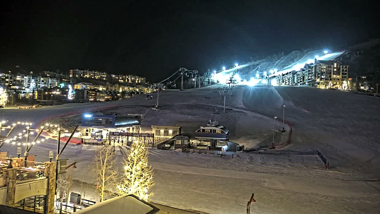 Steamboat Resort Christie Peak Express & Wild Blue Gondola Ropeway & Ski Slopes Live Cam - Steamboat Springs, Routt County, Colorado, USA