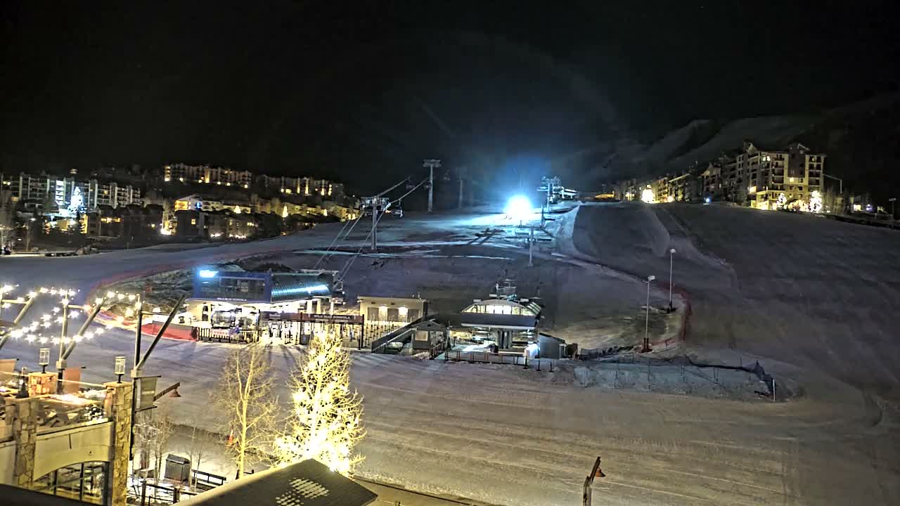 Steamboat Resort Christie Peak Express & Wild Blue Gondola Ropeway & Ski Slopes Live Cam - Steamboat Springs, Routt County, Colorado, USA