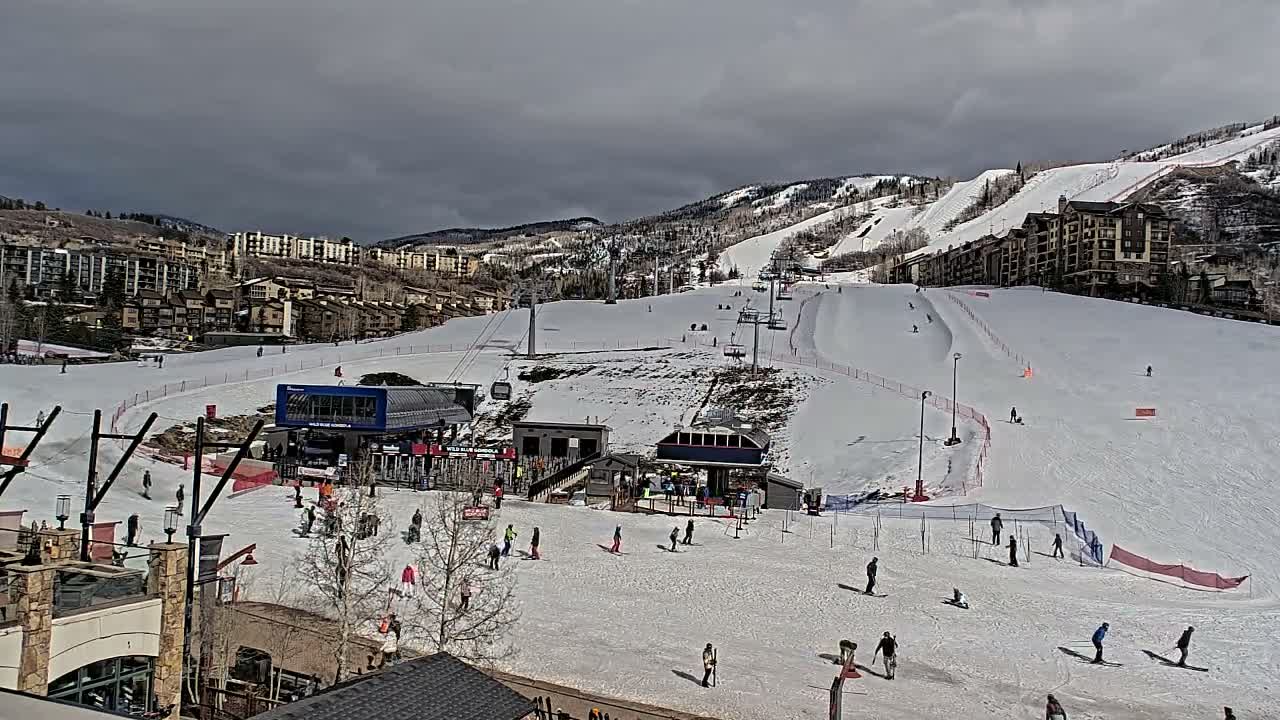 Steamboat Resort Christie Peak Express & Wild Blue Gondola Ropeway & Ski Slopes Live Cam - Steamboat Springs, Routt County, Colorado, USA