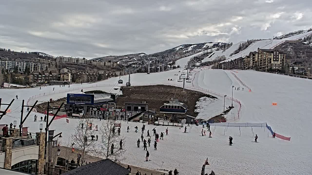 Steamboat Resort Christie Peak Express & Wild Blue Gondola Ropeway & Ski Slopes Live Cam - Steamboat Springs, Routt County, Colorado, USA