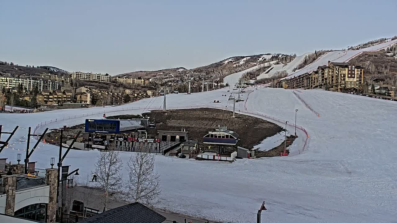 Steamboat Resort Christie Peak Express & Wild Blue Gondola Ropeway & Ski Slopes Live Cam - Steamboat Springs, Routt County, Colorado, USA
