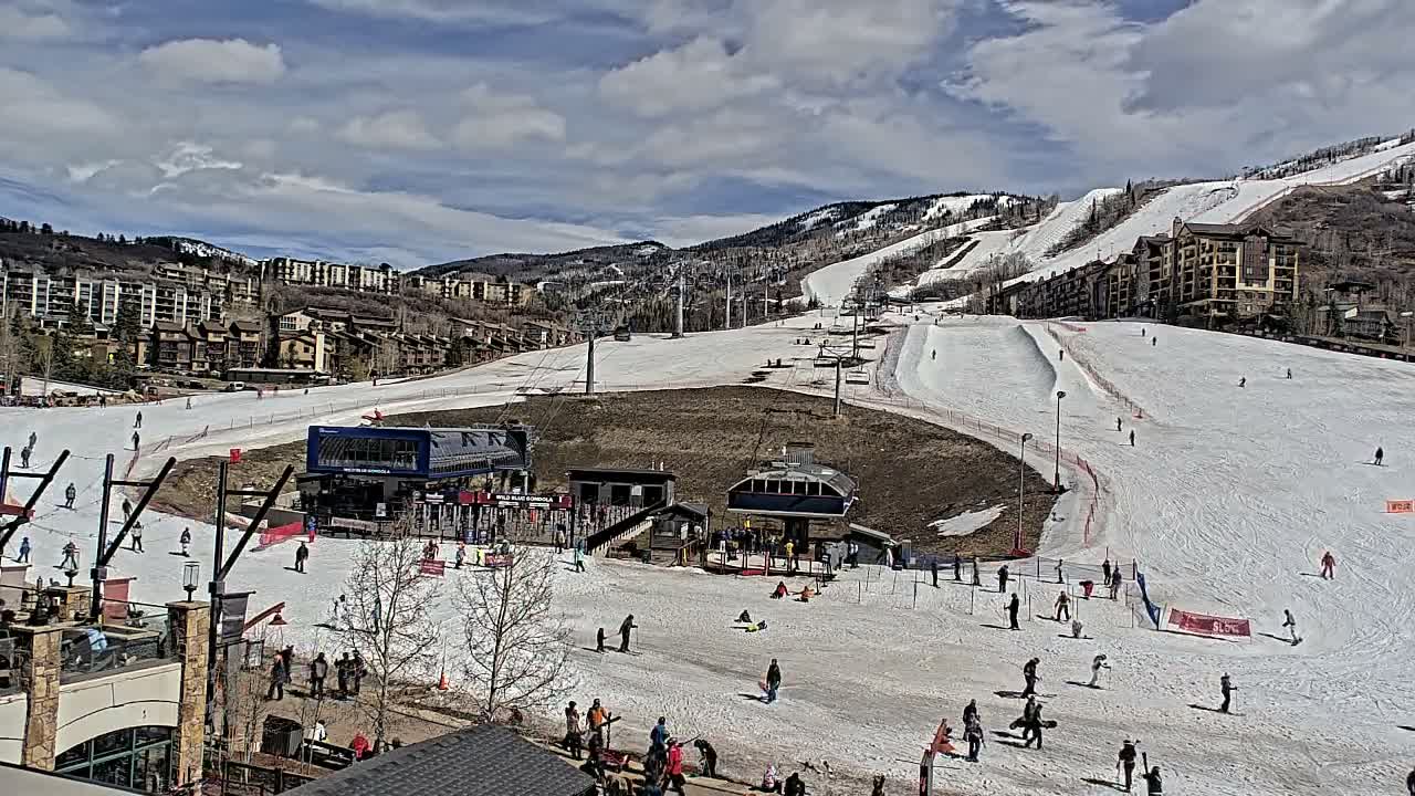 Steamboat Resort Christie Peak Express & Wild Blue Gondola Ropeway & Ski Slopes Live Cam - Steamboat Springs, Routt County, Colorado, USA
