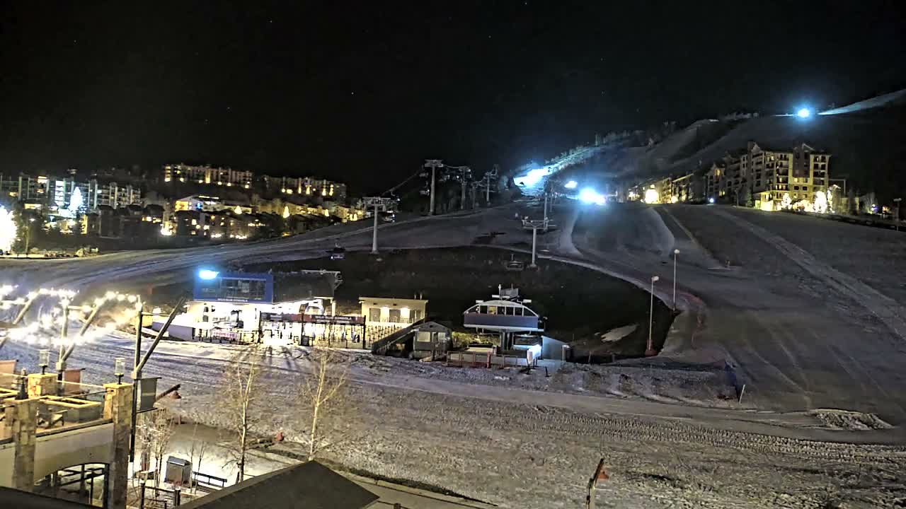 Steamboat Resort Christie Peak Express & Wild Blue Gondola Ropeway & Ski Slopes Live Cam - Steamboat Springs, Routt County, Colorado, USA