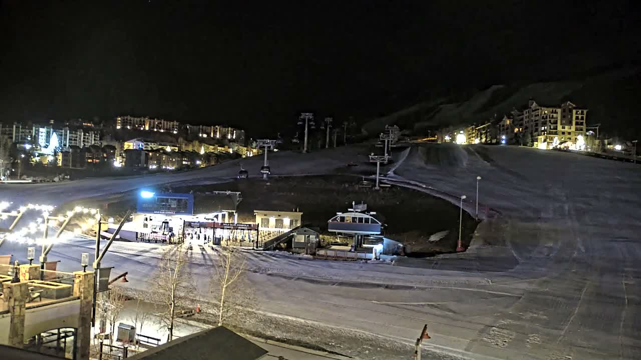 Steamboat Resort Christie Peak Express & Wild Blue Gondola Ropeway & Ski Slopes Live Cam - Steamboat Springs, Routt County, Colorado, USA