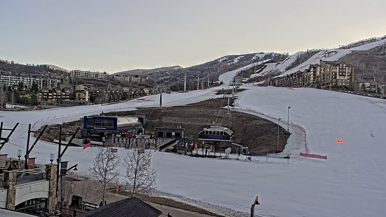 Steamboat Resort Christie Peak Express & Wild Blue Gondola Ropeway & Ski Slopes Live Cam - Steamboat Springs, Routt County, Colorado, USA