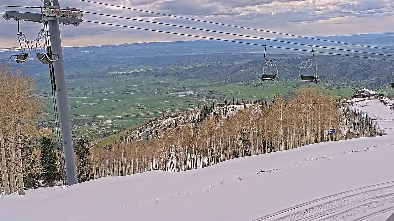 Steamboat Springs Buffalo Mountain Foothills from Four Points Lodge Live Cam - Steamboat Springs, Routt County, Colorado, USA