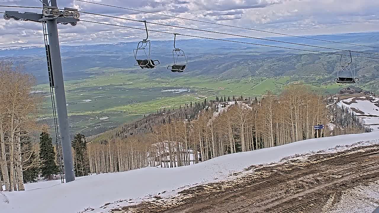 Steamboat Springs Buffalo Mountain Foothills from Four Points Lodge Live Cam - Steamboat Springs, Routt County, Colorado, USA