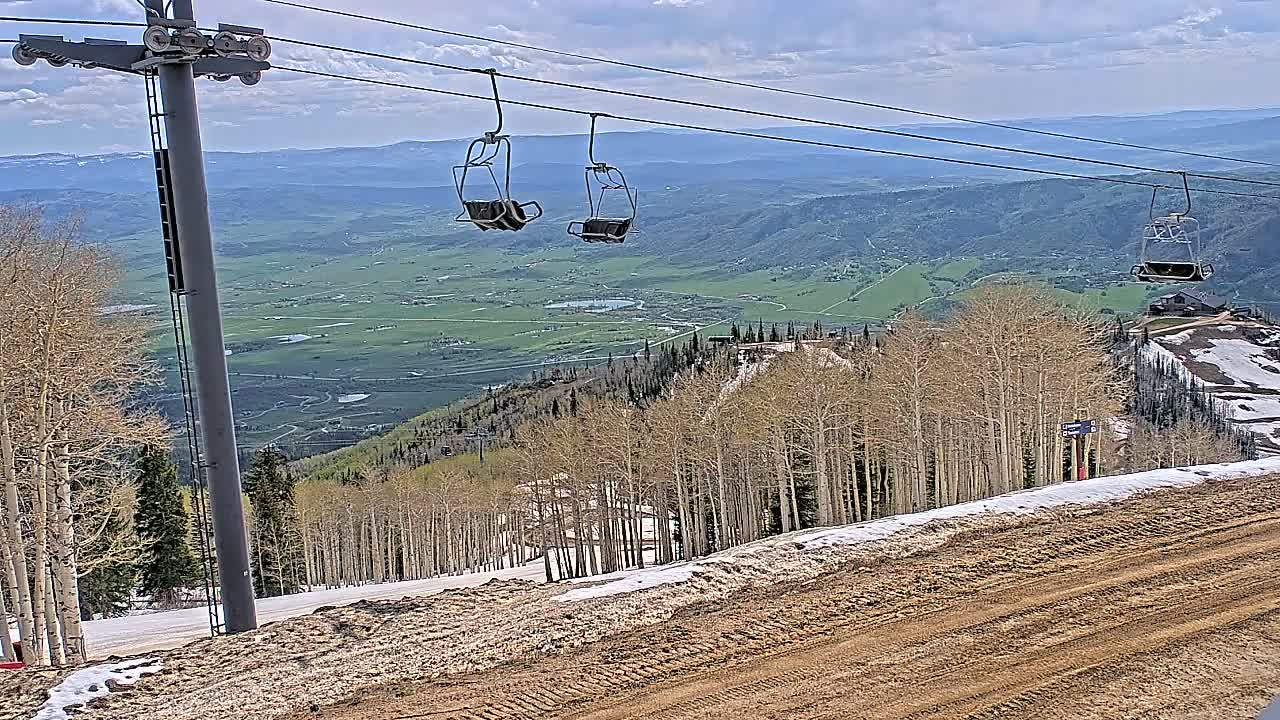 Steamboat Springs Buffalo Mountain Foothills from Four Points Lodge Live Cam - Steamboat Springs, Routt County, Colorado, USA