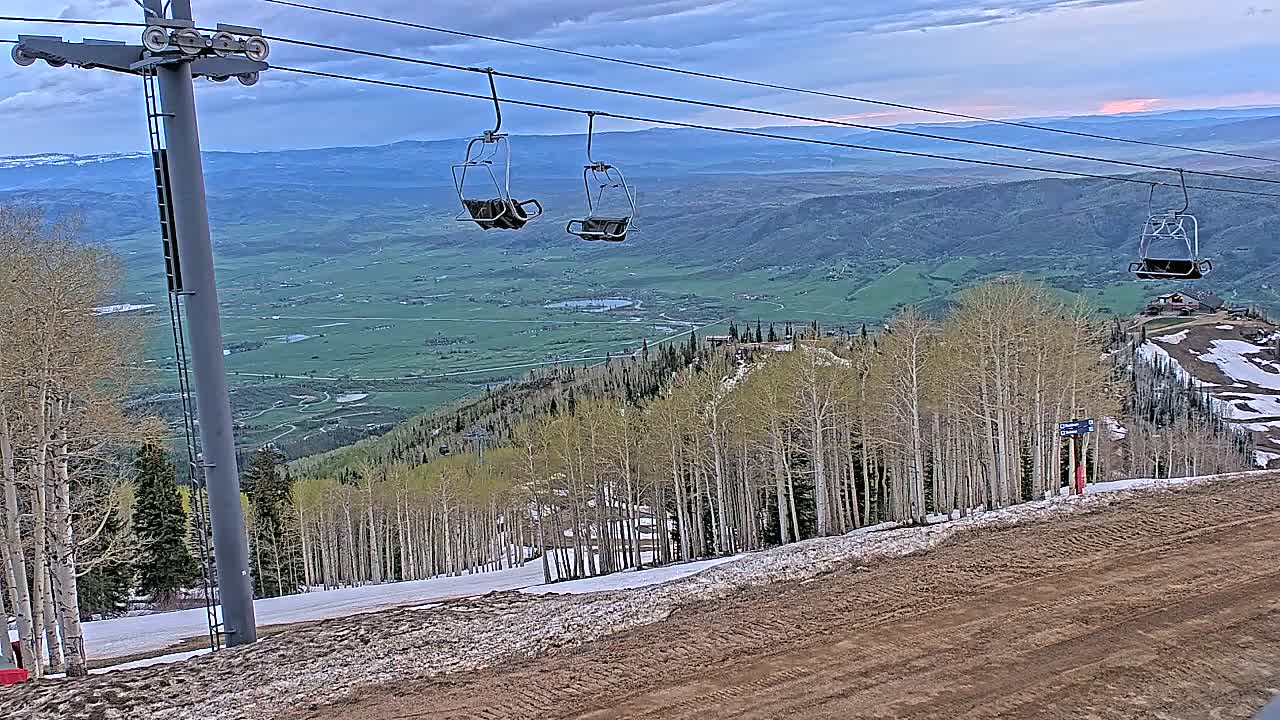 Steamboat Springs Buffalo Mountain Foothills from Four Points Lodge Live Cam - Steamboat Springs, Routt County, Colorado, USA