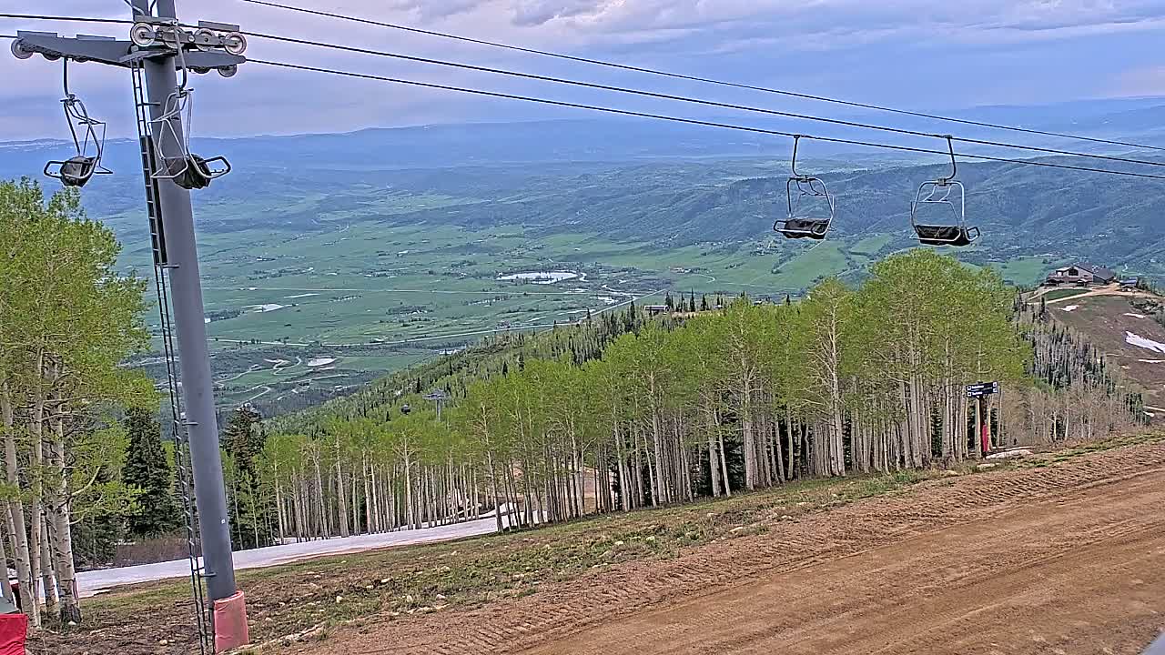 Steamboat Springs Buffalo Mountain Foothills from Four Points Lodge Live Cam - Steamboat Springs, Routt County, Colorado, USA
