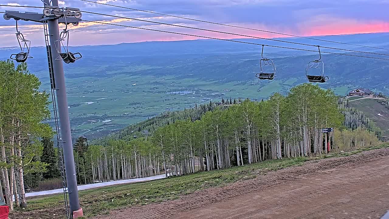 Steamboat Springs Buffalo Mountain Foothills from Four Points Lodge Live Cam - Steamboat Springs, Routt County, Colorado, USA