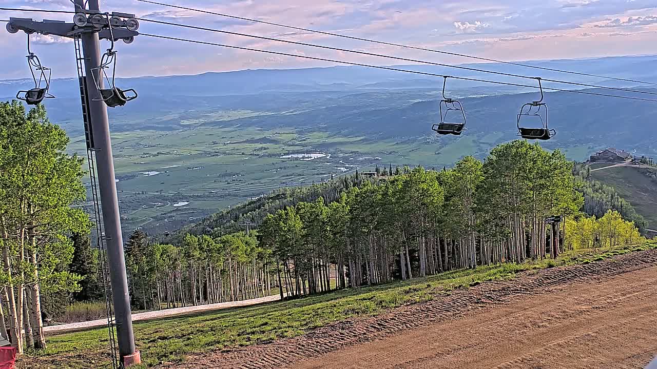 Steamboat Springs Buffalo Mountain Foothills from Four Points Lodge Live Cam - Steamboat Springs, Routt County, Colorado, USA