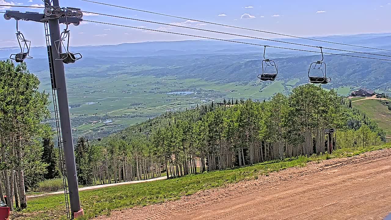 Steamboat Springs Buffalo Mountain Foothills from Four Points Lodge Live Cam - Steamboat Springs, Routt County, Colorado, USA
