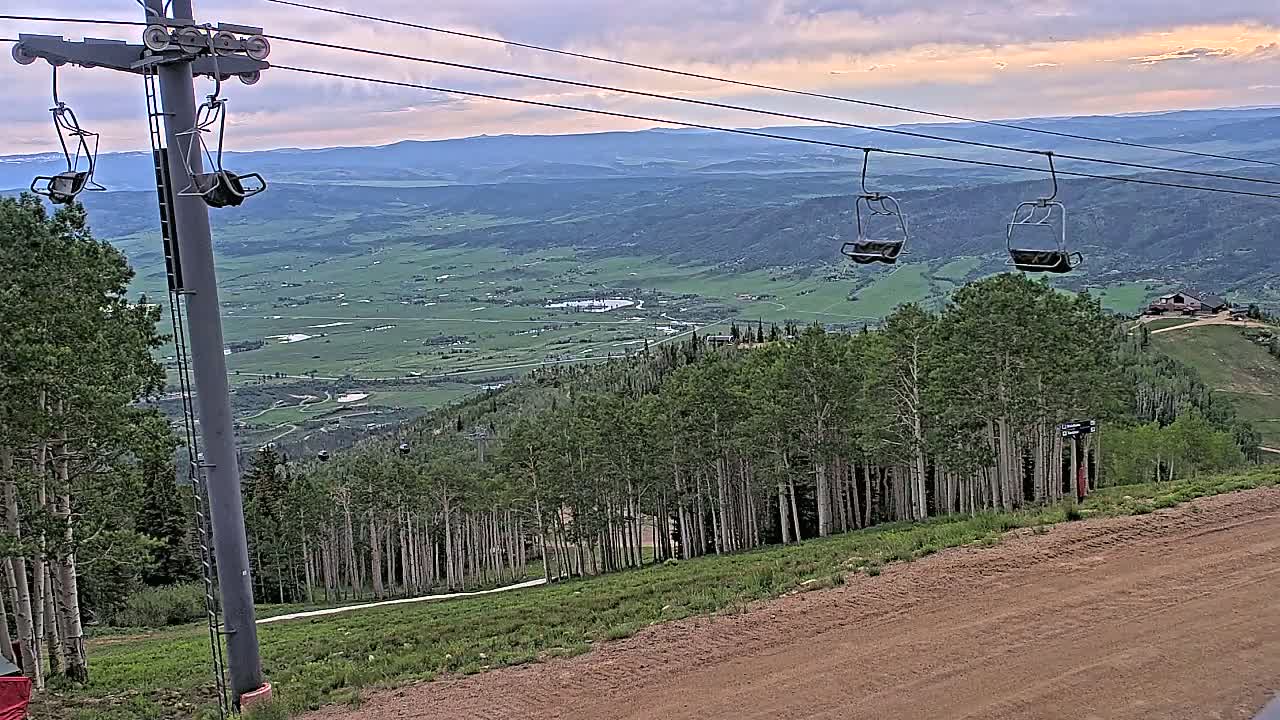 Steamboat Springs Buffalo Mountain Foothills from Four Points Lodge Live Cam - Steamboat Springs, Routt County, Colorado, USA