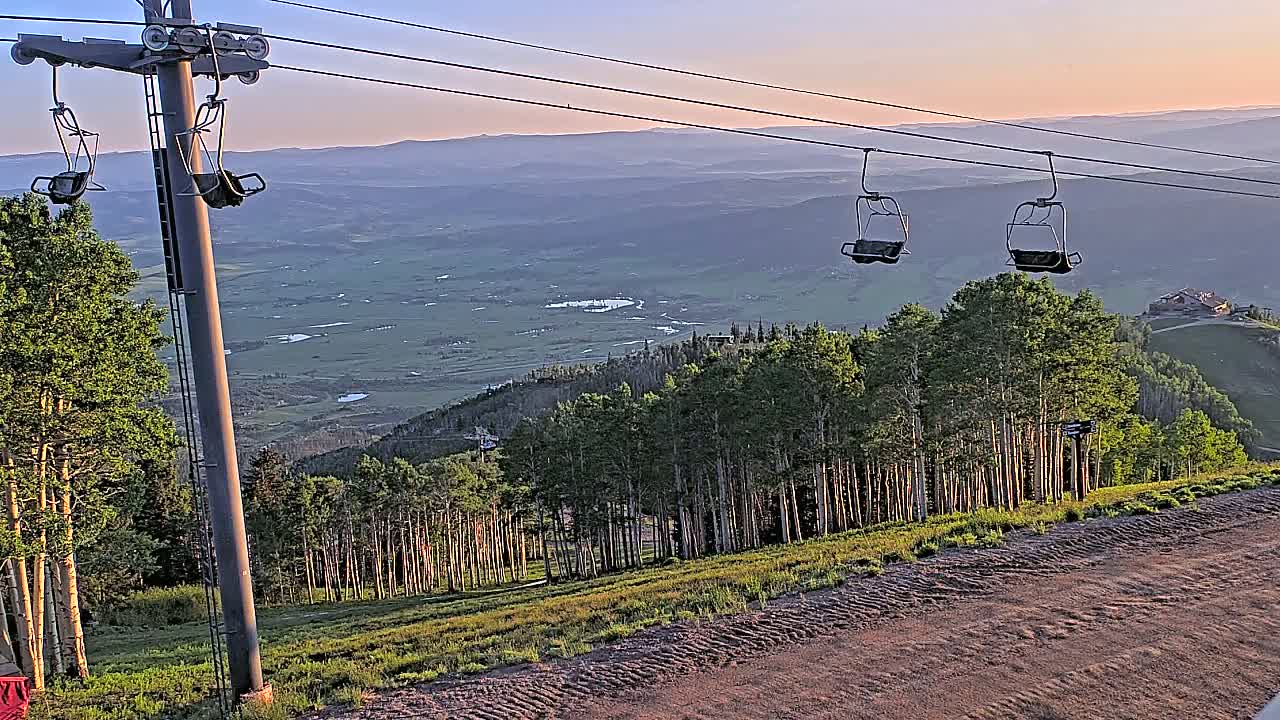Steamboat Springs Buffalo Mountain Foothills from Four Points Lodge Live Cam - Steamboat Springs, Routt County, Colorado, USA