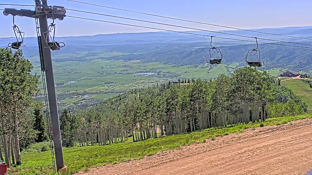 Steamboat Springs Buffalo Mountain Foothills from Four Points Lodge Live Cam - Steamboat Springs, Routt County, Colorado, USA