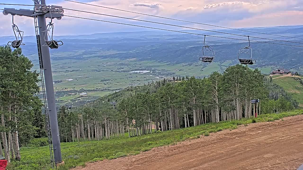 Steamboat Springs Buffalo Mountain Foothills from Four Points Lodge Live Cam - Steamboat Springs, Routt County, Colorado, USA