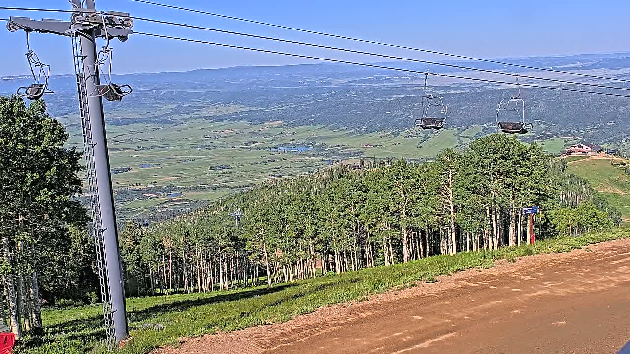 Steamboat Springs Buffalo Mountain Foothills from Four Points Lodge Live Cam - Steamboat Springs, Routt County, Colorado, USA