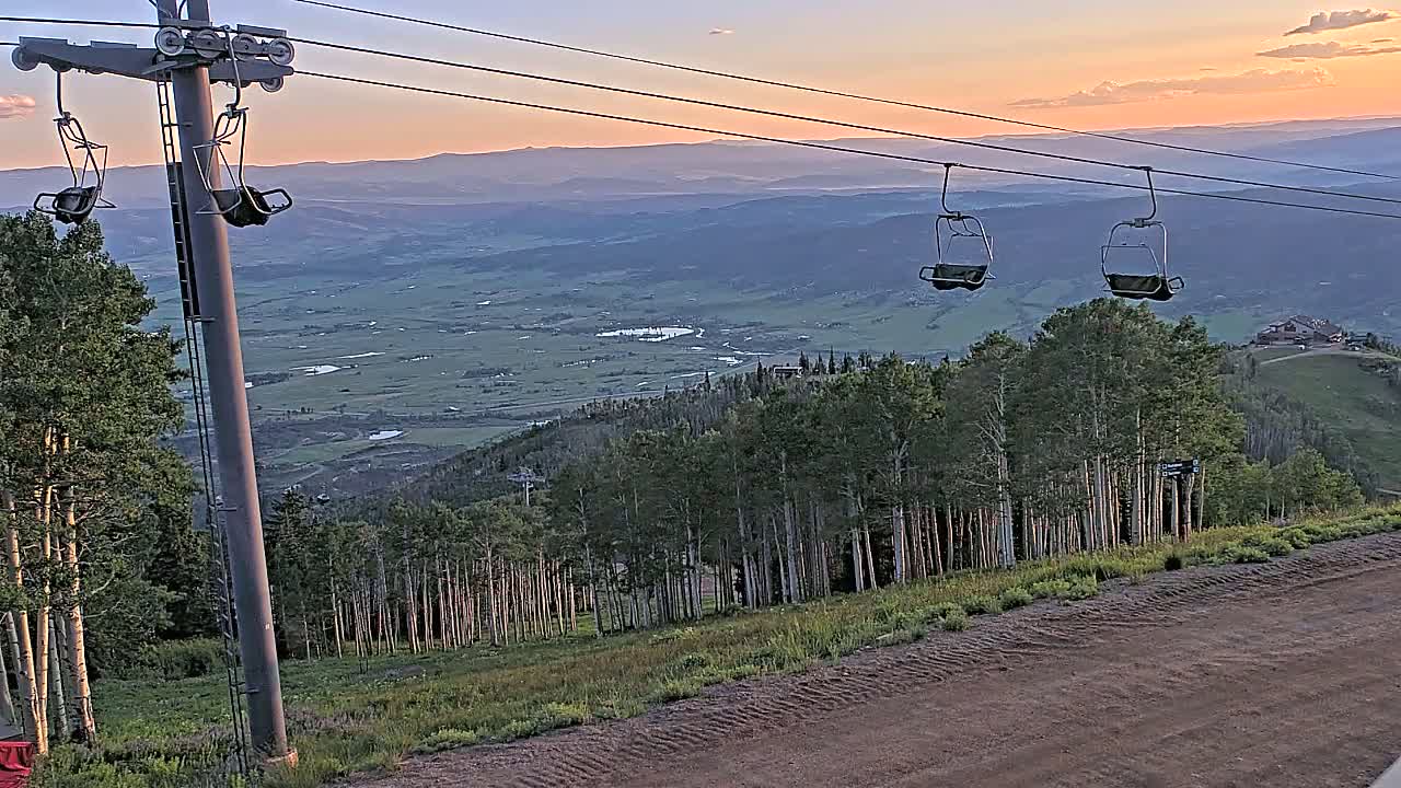 Steamboat Springs Buffalo Mountain Foothills from Four Points Lodge Live Cam - Steamboat Springs, Routt County, Colorado, USA