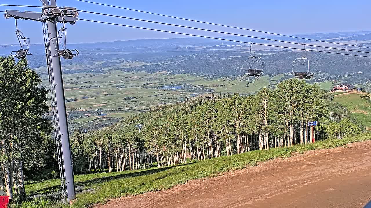 Steamboat Springs Buffalo Mountain Foothills from Four Points Lodge Live Cam - Steamboat Springs, Routt County, Colorado, USA