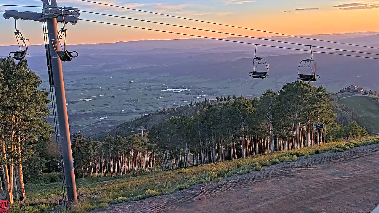 Steamboat Springs Buffalo Mountain Foothills from Four Points Lodge Live Cam - Steamboat Springs, Routt County, Colorado, USA
