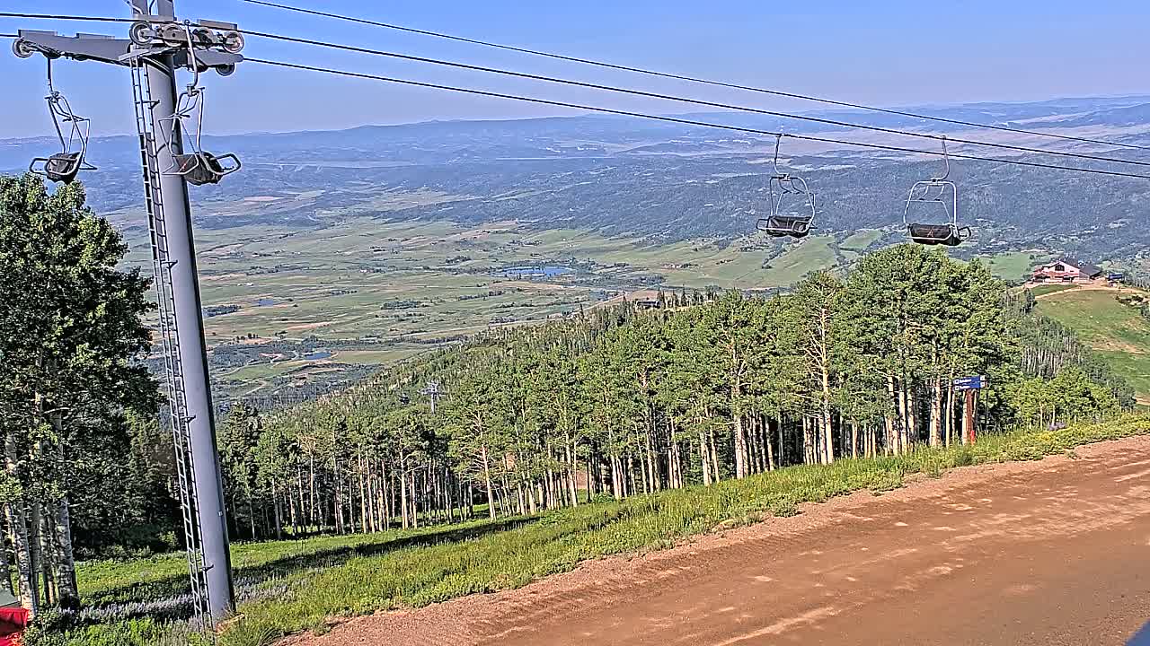 Steamboat Springs Buffalo Mountain Foothills from Four Points Lodge Live Cam - Steamboat Springs, Routt County, Colorado, USA