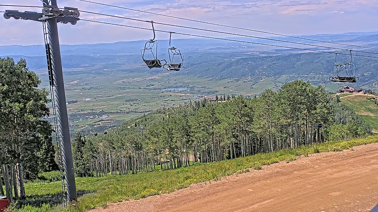 Steamboat Springs Buffalo Mountain Foothills from Four Points Lodge Live Cam - Steamboat Springs, Routt County, Colorado, USA