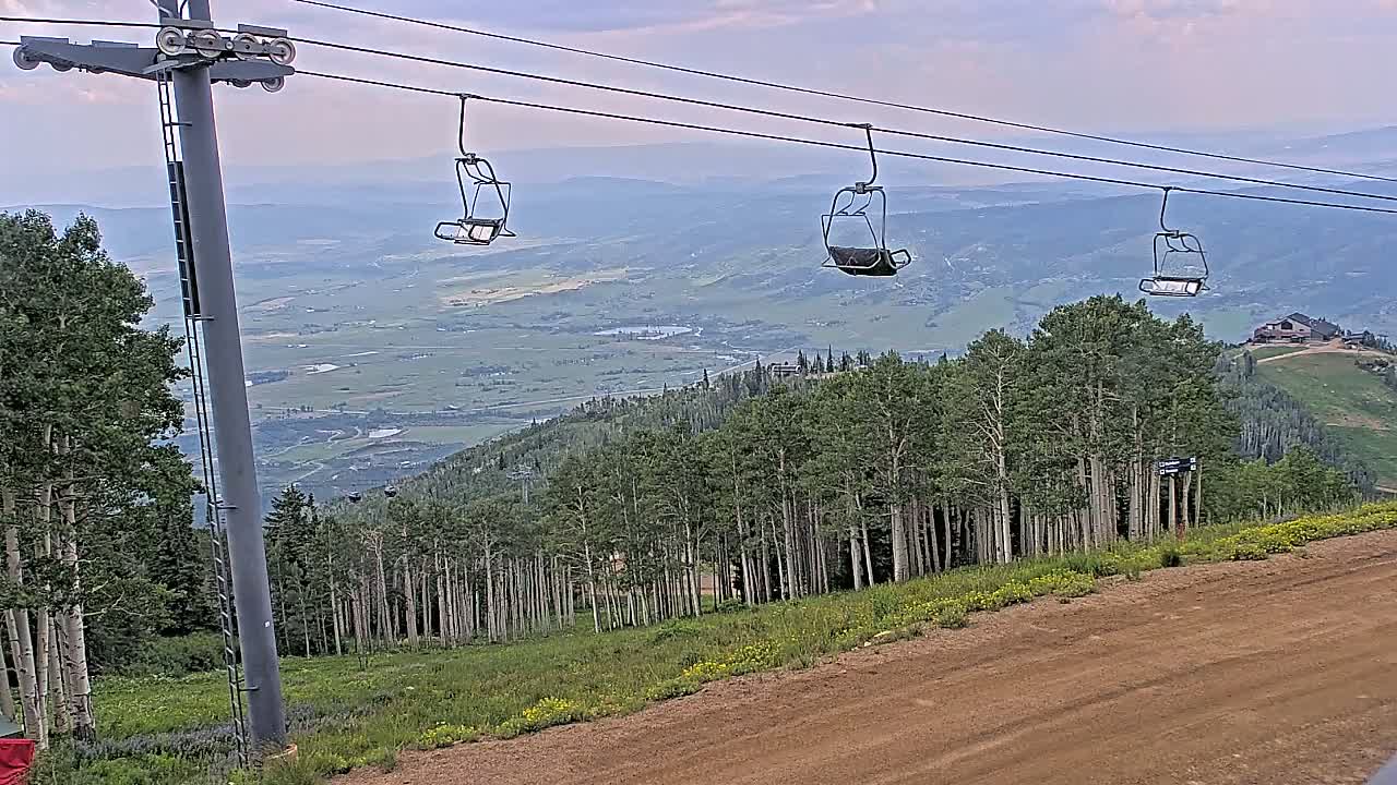 Steamboat Springs Buffalo Mountain Foothills from Four Points Lodge Live Cam - Steamboat Springs, Routt County, Colorado, USA