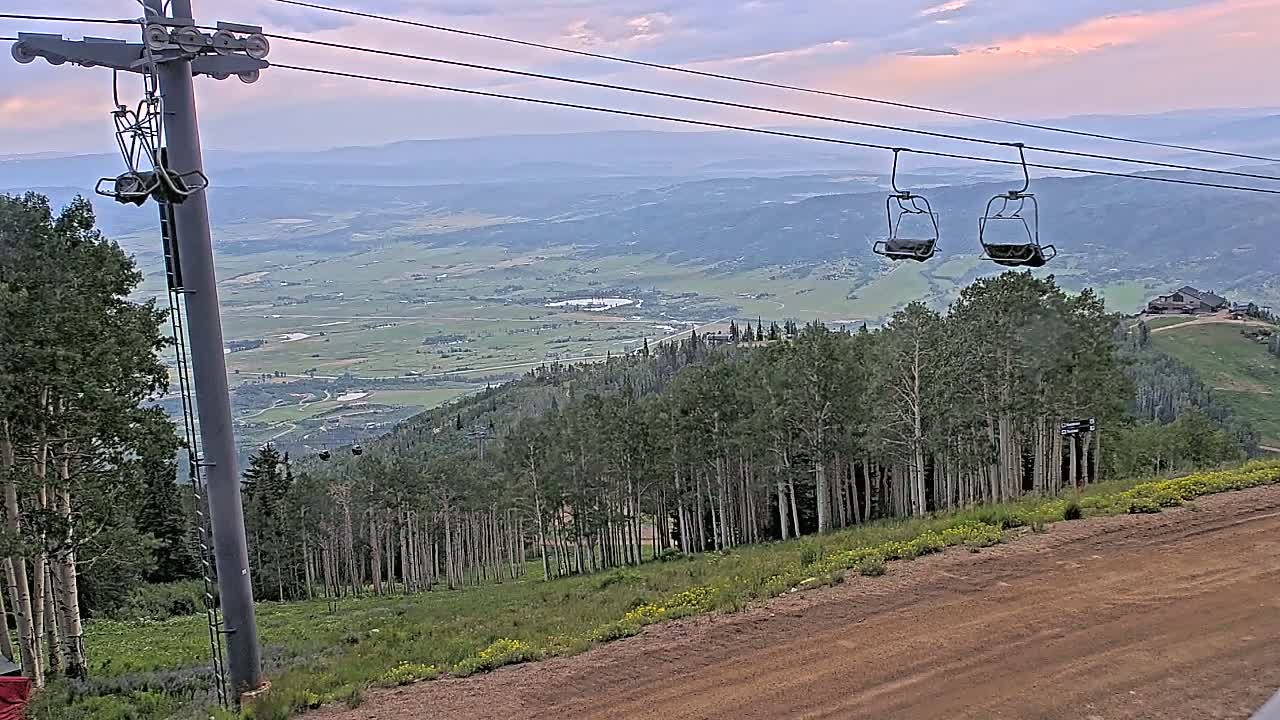 Steamboat Springs Buffalo Mountain Foothills from Four Points Lodge Live Cam - Steamboat Springs, Routt County, Colorado, USA