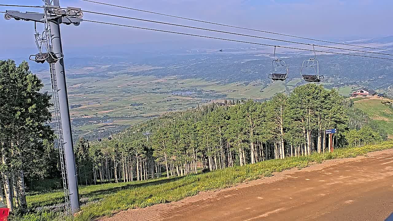 Steamboat Springs Buffalo Mountain Foothills from Four Points Lodge Live Cam - Steamboat Springs, Routt County, Colorado, USA