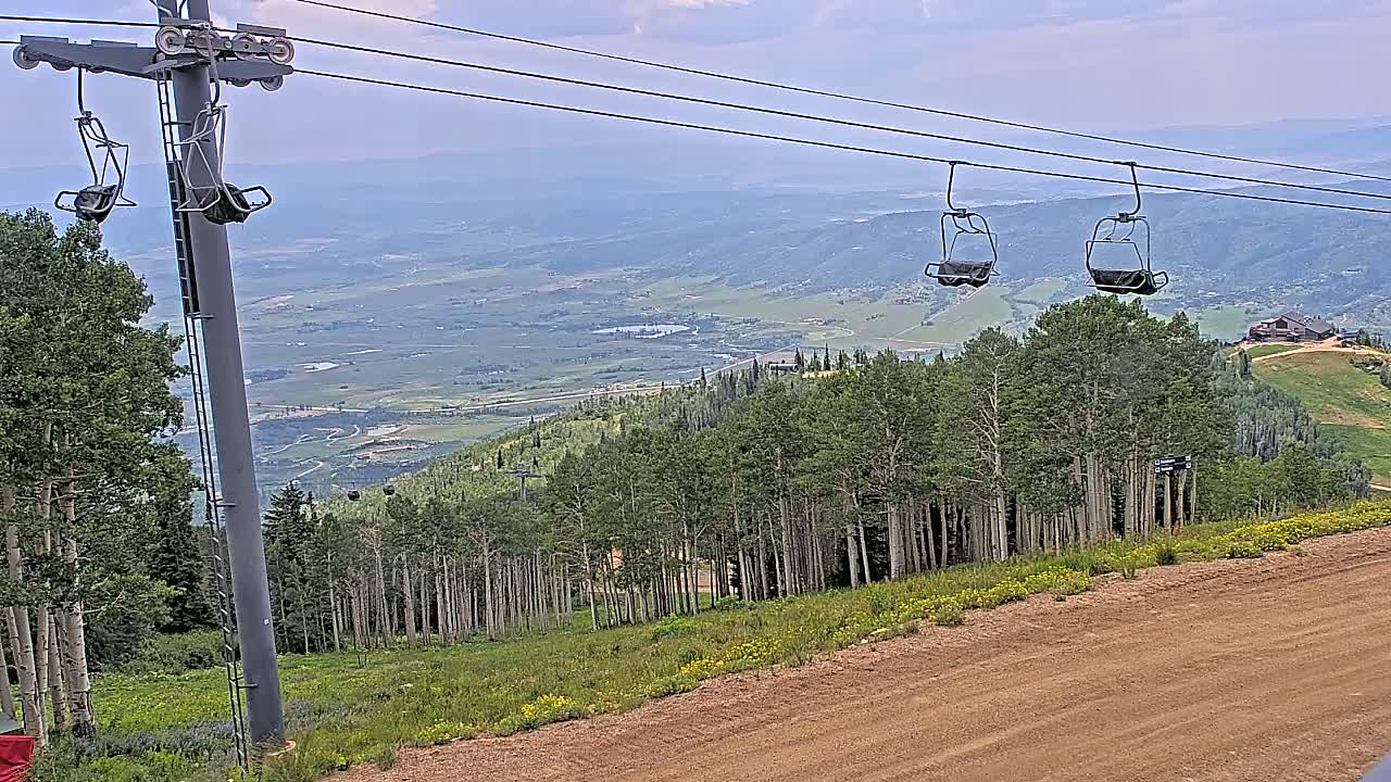 Steamboat Springs Buffalo Mountain Foothills from Four Points Lodge Live Cam - Steamboat Springs, Routt County, Colorado, USA