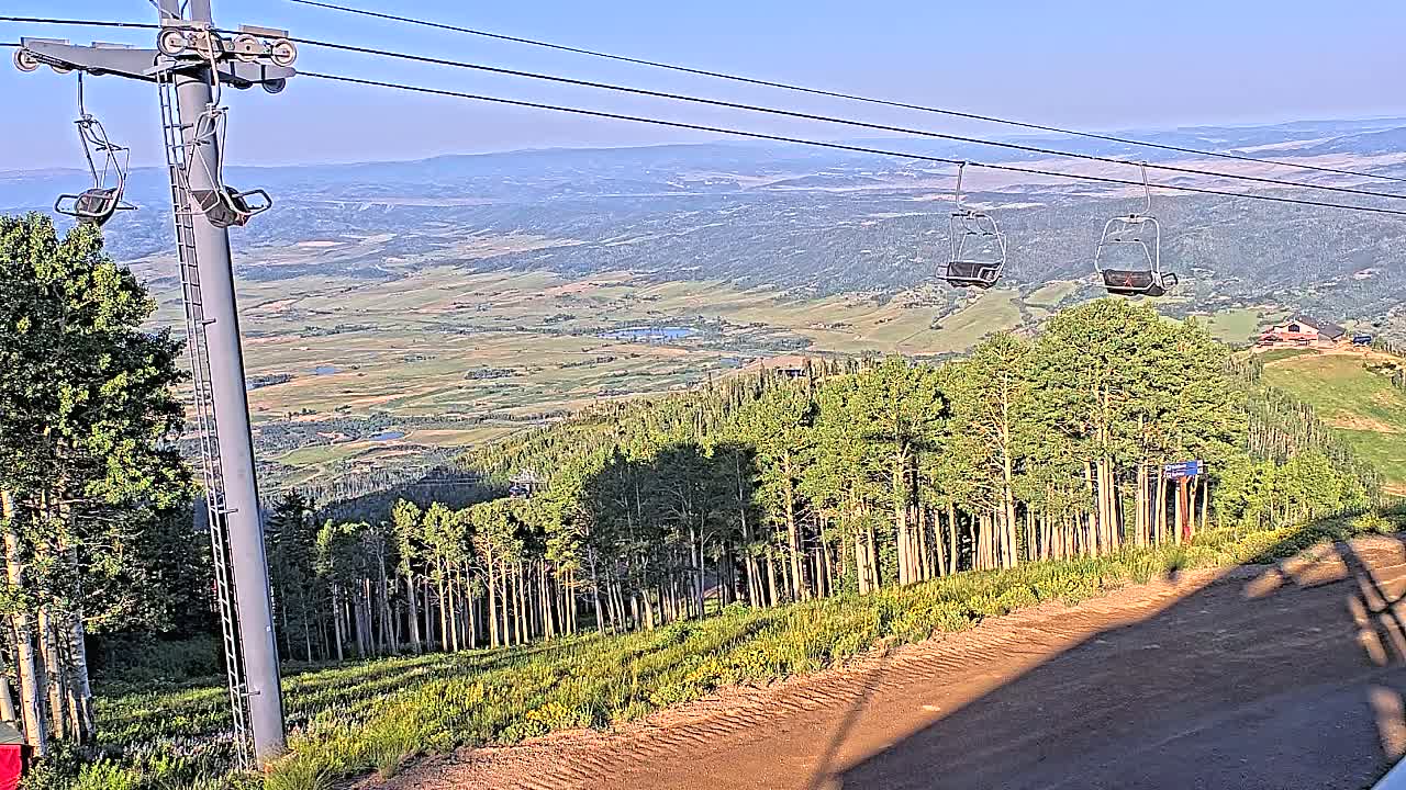 Steamboat Springs Buffalo Mountain Foothills from Four Points Lodge Live Cam - Steamboat Springs, Routt County, Colorado, USA
