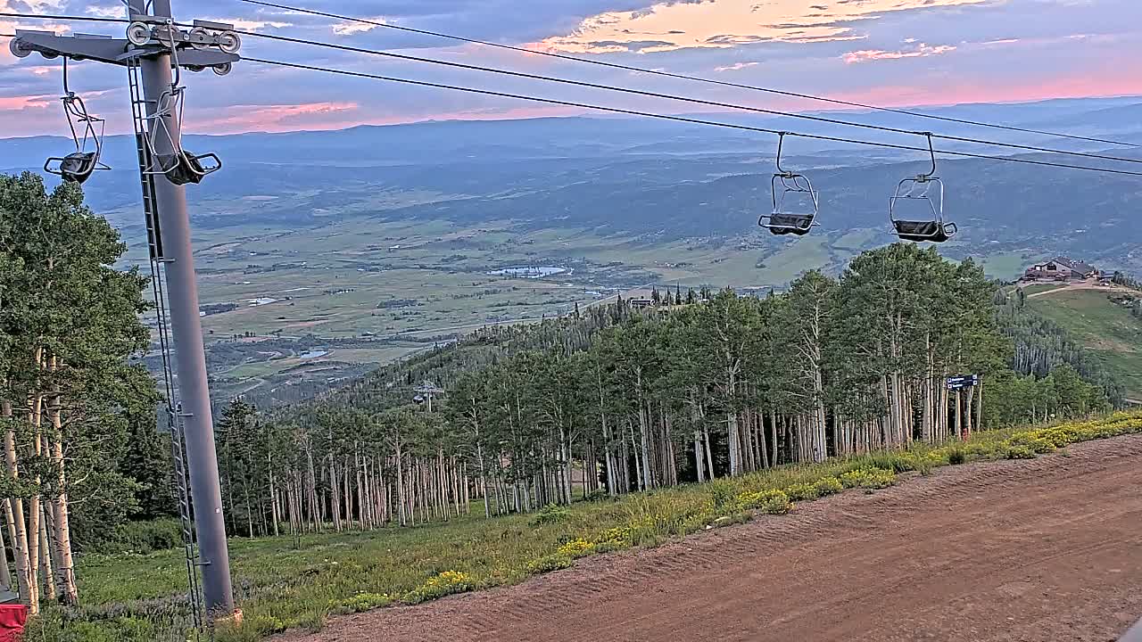 Steamboat Springs Buffalo Mountain Foothills from Four Points Lodge Live Cam - Steamboat Springs, Routt County, Colorado, USA