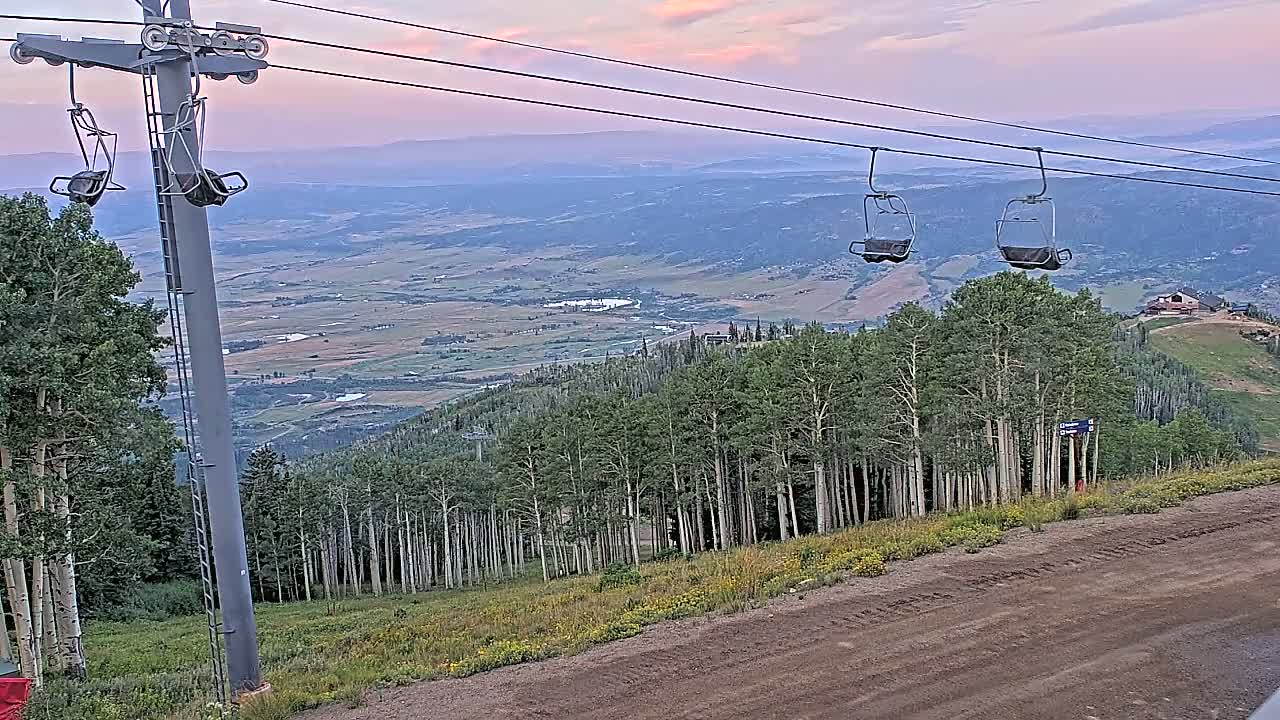 Steamboat Springs Buffalo Mountain Foothills from Four Points Lodge Live Cam - Steamboat Springs, Routt County, Colorado, USA