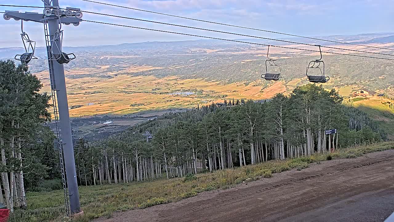 Steamboat Springs Buffalo Mountain Foothills from Four Points Lodge Live Cam - Steamboat Springs, Routt County, Colorado, USA