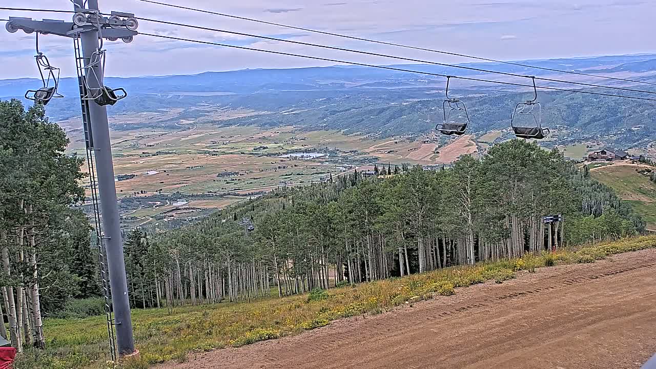 Steamboat Springs Buffalo Mountain Foothills from Four Points Lodge Live Cam - Steamboat Springs, Routt County, Colorado, USA