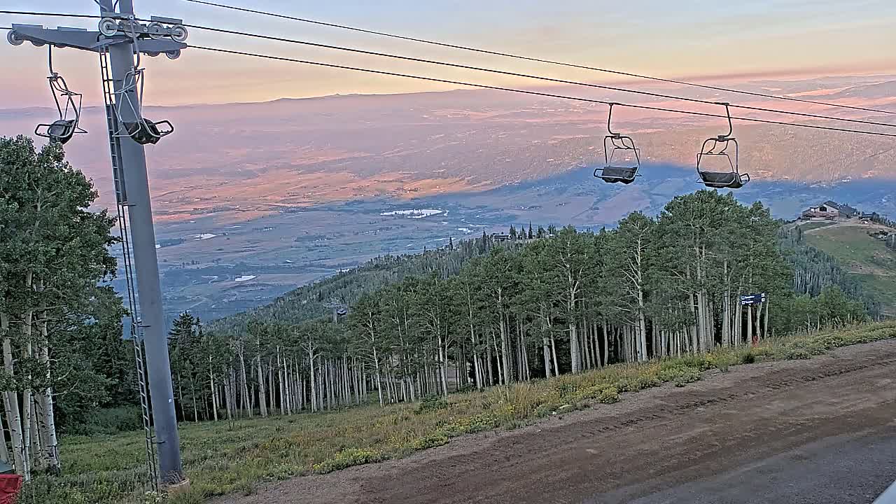 Steamboat Springs Buffalo Mountain Foothills from Four Points Lodge Live Cam - Steamboat Springs, Routt County, Colorado, USA