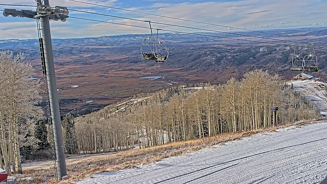 Steamboat Springs Buffalo Mountain Foothills from Four Points Lodge Live Cam - Steamboat Springs, Routt County, Colorado, USA