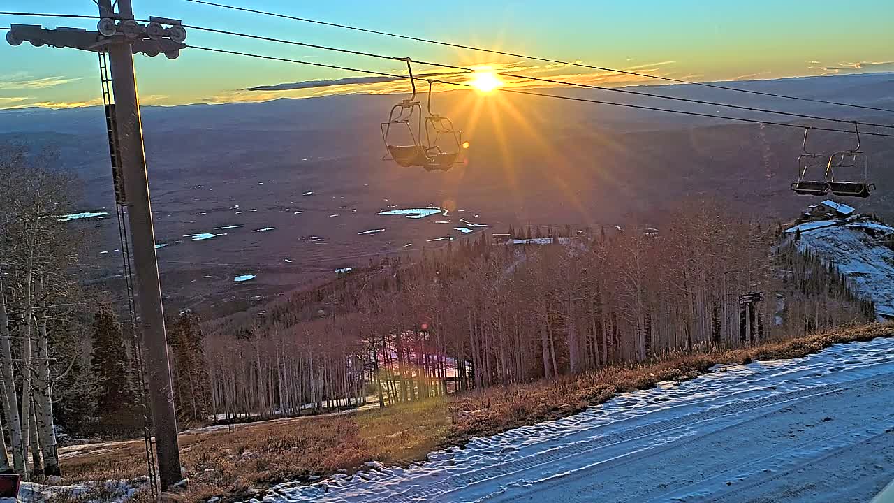 Steamboat Springs Buffalo Mountain Foothills from Four Points Lodge Live Cam - Steamboat Springs, Routt County, Colorado, USA
