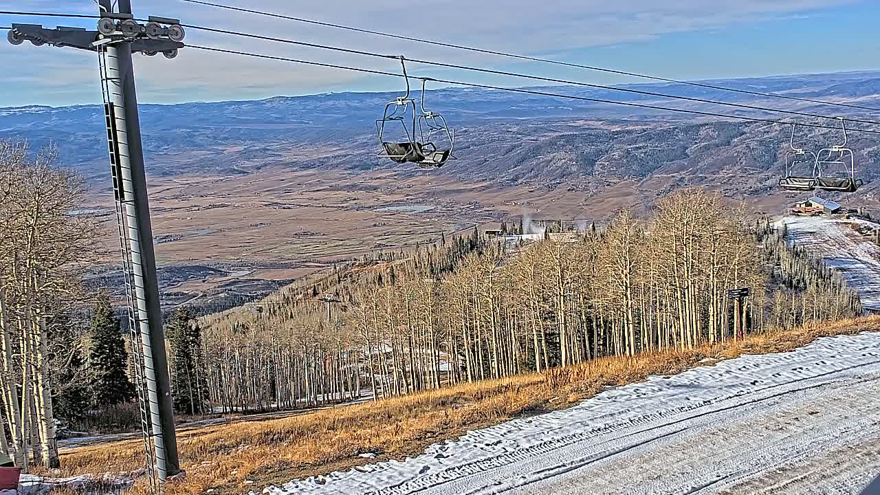Steamboat Springs Buffalo Mountain Foothills from Four Points Lodge Live Cam - Steamboat Springs, Routt County, Colorado, USA