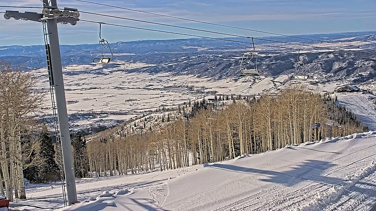 Steamboat Springs Buffalo Mountain Foothills from Four Points Lodge Live Cam - Steamboat Springs, Routt County, Colorado, USA
