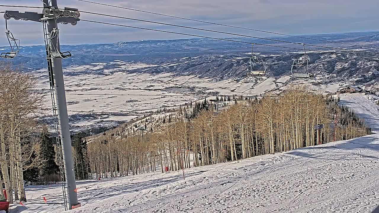 Steamboat Springs Buffalo Mountain Foothills from Four Points Lodge Live Cam - Steamboat Springs, Routt County, Colorado, USA