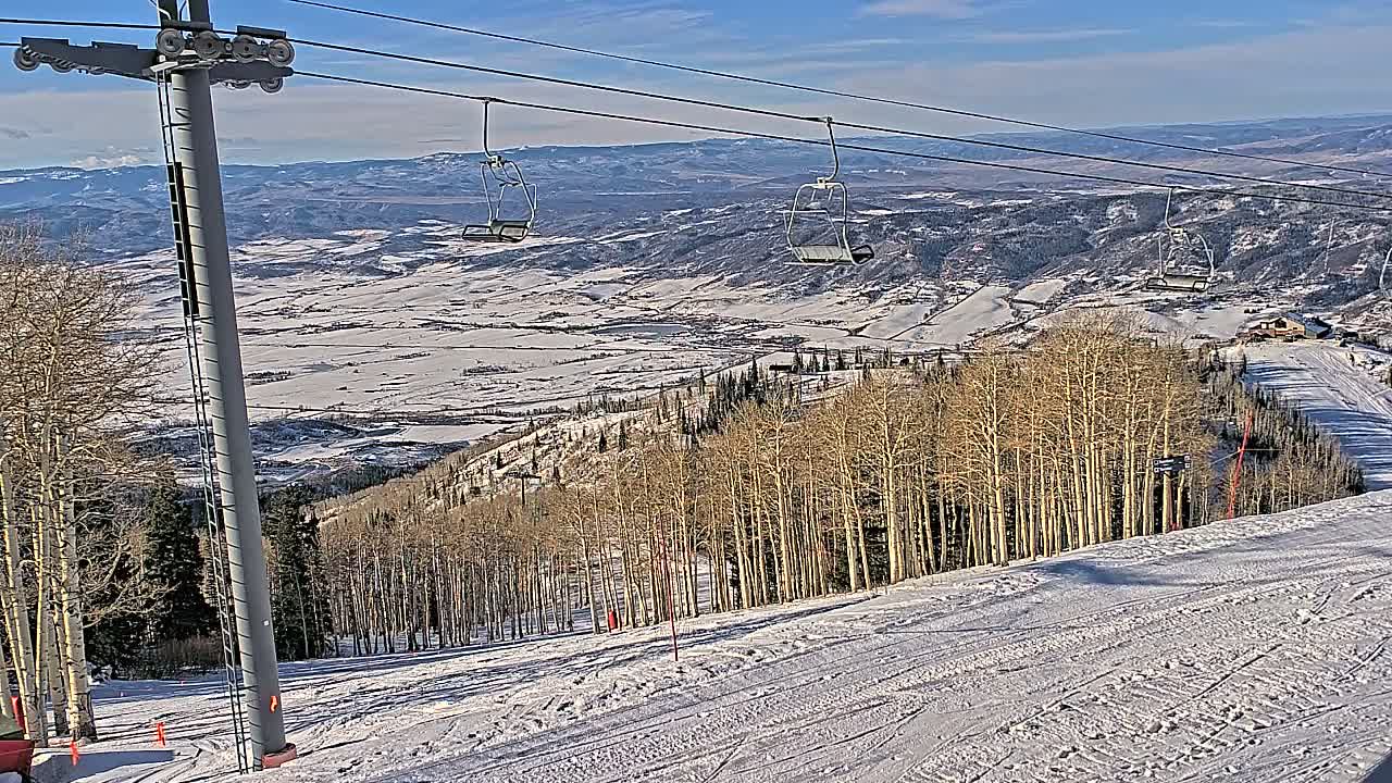 Steamboat Springs Buffalo Mountain Foothills from Four Points Lodge Live Cam - Steamboat Springs, Routt County, Colorado, USA