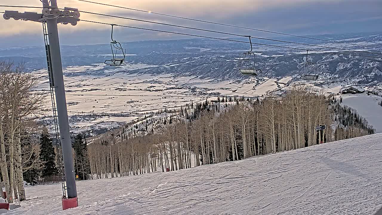 Steamboat Springs Buffalo Mountain Foothills from Four Points Lodge Live Cam - Steamboat Springs, Routt County, Colorado, USA