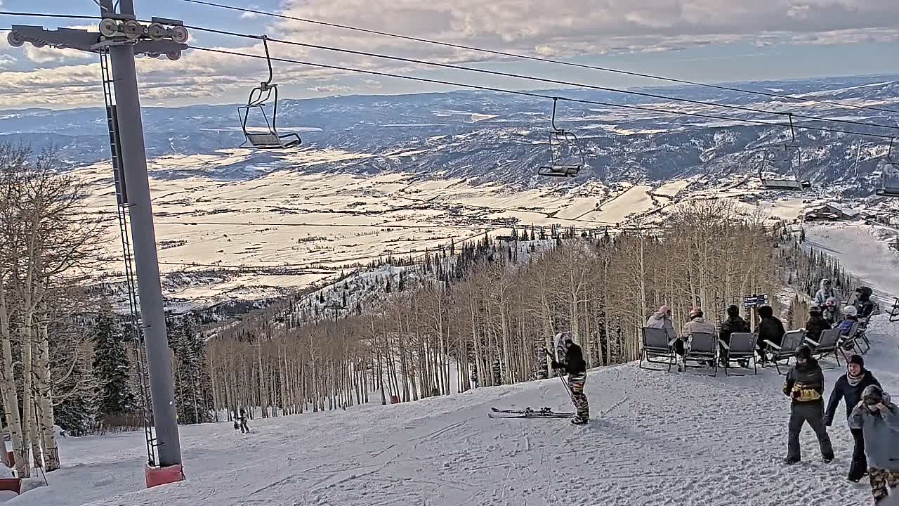 Steamboat Springs Buffalo Mountain Foothills from Four Points Lodge Live Cam - Steamboat Springs, Routt County, Colorado, USA