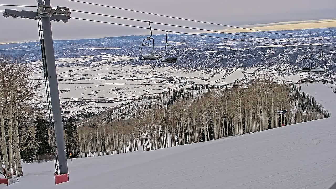 Steamboat Springs Buffalo Mountain Foothills from Four Points Lodge Live Cam - Steamboat Springs, Routt County, Colorado, USA