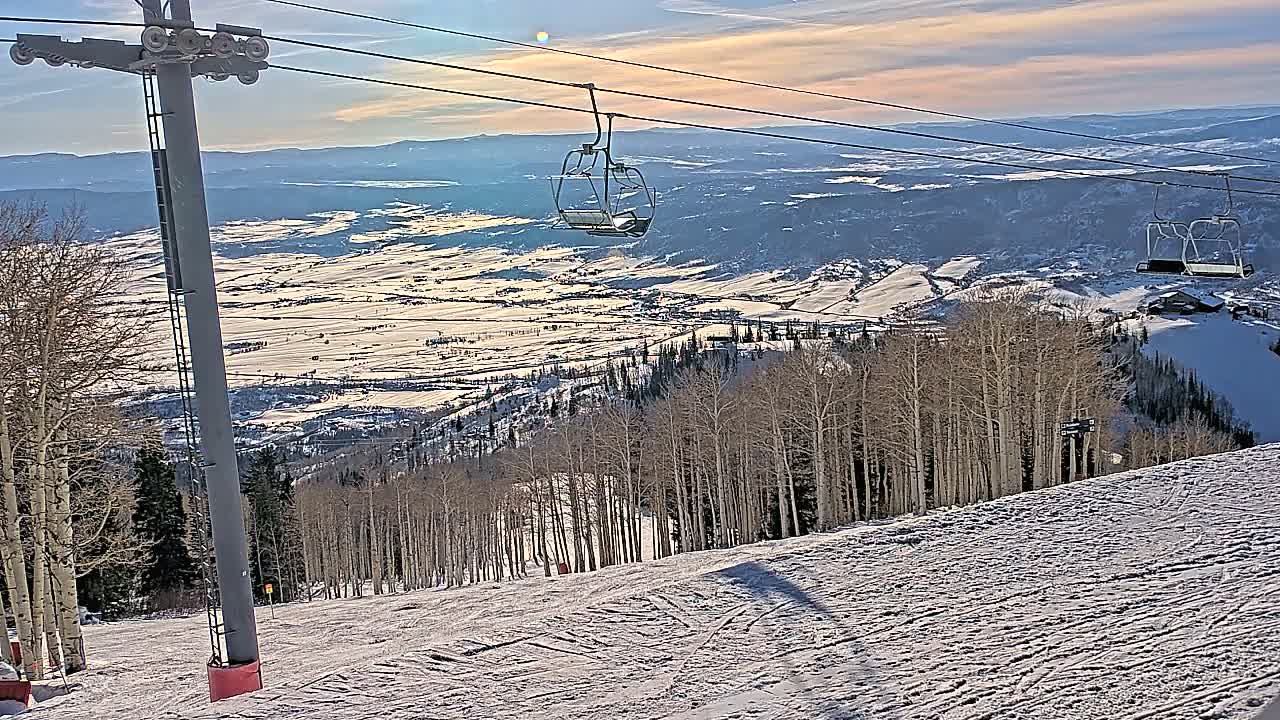Steamboat Springs Buffalo Mountain Foothills from Four Points Lodge Live Cam - Steamboat Springs, Routt County, Colorado, USA